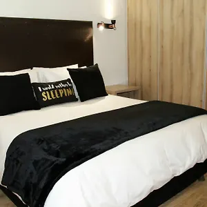 Hotel 205 New Cumberland, Cape Town